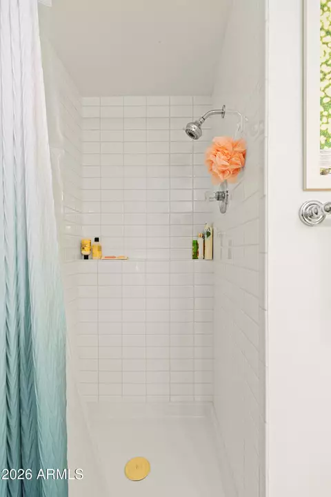 Bath - 6644 N Majorca Lane E Ln E, Phoenix, AZ 85016 photo 5 of 5