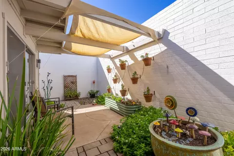 Exterior - 6644 N Majorca Lane E Ln E, Phoenix, AZ 85016 photo 14 of 19