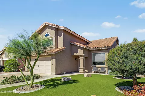 Exterior - 2114 E New Bedford Dr, Gilbert, AZ 85234 photo 2 of 5
