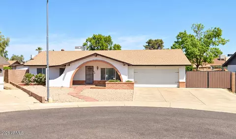 3152 W Celica Cir, Phoenix, AZ 85053