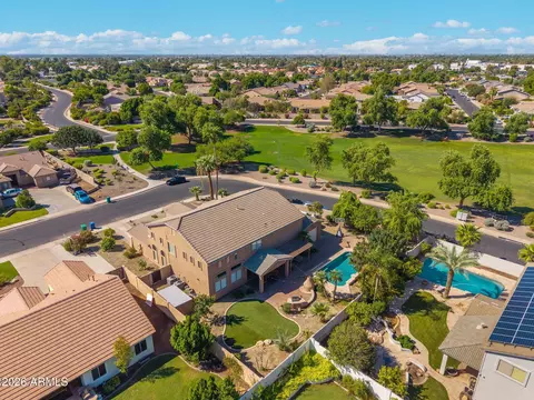 View/Area - 3064 E Huber St, Mesa, AZ 85213 photo 2 of 6