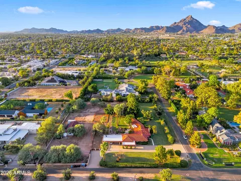 View/Area - 5202 N 21st St, Phoenix, AZ 85016 photo 3 of 5