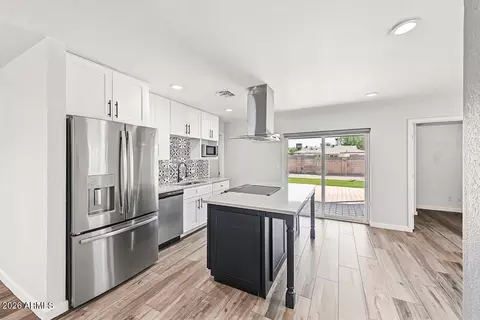 827 W Romo Jones St, Tempe, AZ 85281