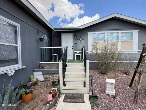 17764 W Summers Ln, Casa Grande, AZ 85193
