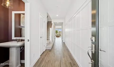 Entry Way - 107 E Windsor Dr, Gilbert, AZ 85296 photo 2 of 8
