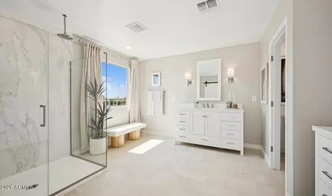 Bath - 107 E Windsor Dr, Gilbert, AZ 85296 photo 3 of 3