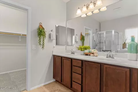 Bath - 2953 E Tonto Dr, Gilbert, AZ 85298 photo 1 of 5