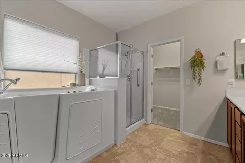 Bath - 2953 E Tonto Dr, Gilbert, AZ 85298 photo 2 of 5