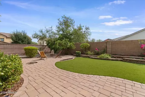 Exterior - 2953 E Tonto Dr, Gilbert, AZ 85298 photo 6 of 10