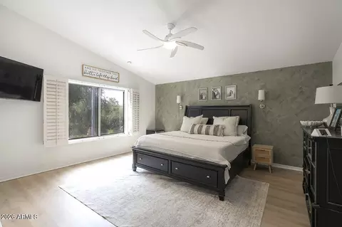 Bedroom - 625 W Ocotillo Rd, Phoenix, AZ 85013 photo 1 of 2