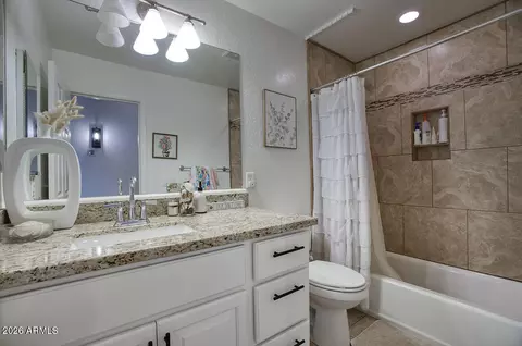 Bath - 625 W Ocotillo Rd, Phoenix, AZ 85013 photo 4 of 4