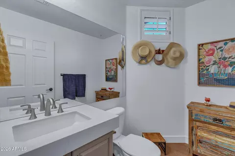 Bath - 1024 E Frye Rd #1005, Phoenix, AZ 85048 photo 1 of 3