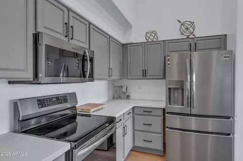 Kitchen - 1024 E Frye Rd #1005, Phoenix, AZ 85048 photo 3 of 4
