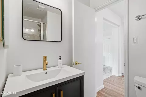 Bath - 3935 E Whitton Ave, Phoenix, AZ 85018 photo 1 of 2
