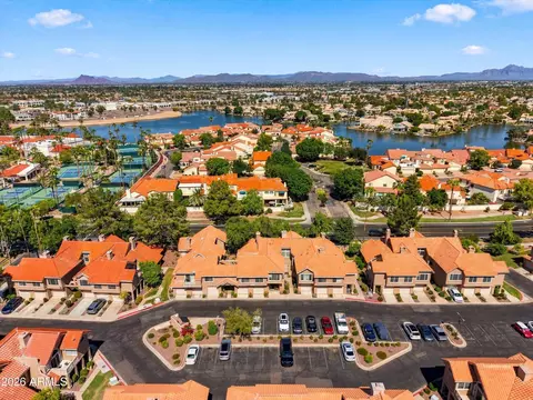 View/Area - 1633 E Lakeside Dr #165, Gilbert, AZ 85234 photo 2 of 5