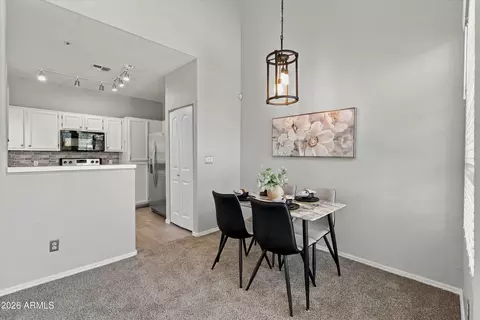 Dining - 1633 E Lakeside Dr #165, Gilbert, AZ 85234 photo 1 of 2