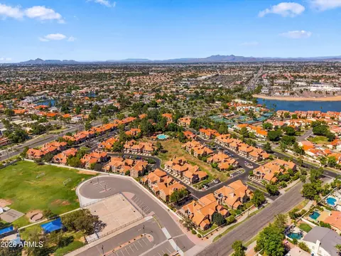 View/Area - 1633 E Lakeside Dr #165, Gilbert, AZ 85234 photo 5 of 5