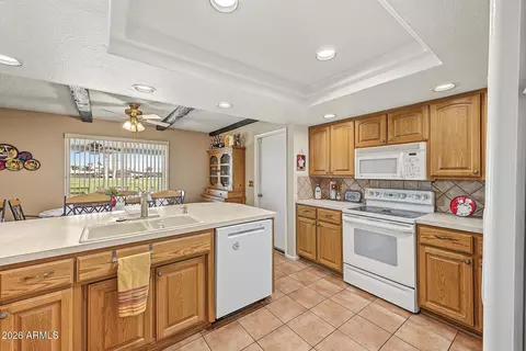 Kitchen - 2260 N Middlecoff Dr, Mesa, AZ 85215 photo 4 of 4