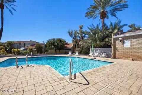 Exterior - 1012 E Highland Ave, Phoenix, AZ 85014 photo 11 of 15