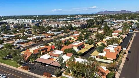 View/Area - 1012 E Highland Ave, Phoenix, AZ 85014 photo 2 of 3
