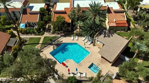 Exterior - 1012 E Highland Ave, Phoenix, AZ 85014 photo 12 of 15