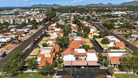 View/Area - 1012 E Highland Ave, Phoenix, AZ 85014 photo 3 of 3
