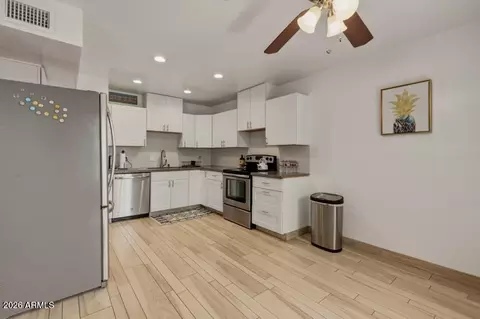 Kitchen - 1012 E Highland Ave, Phoenix, AZ 85014 photo 2 of 3
