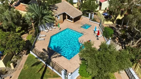 Exterior - 1012 E Highland Ave, Phoenix, AZ 85014 photo 13 of 15