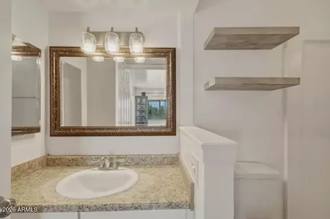 Bath - 1012 E Highland Ave, Phoenix, AZ 85014 photo 4 of 4