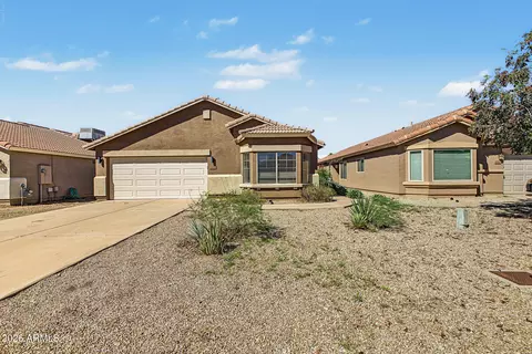 1330 E Vernoa St, San Tan Valley, AZ 85140