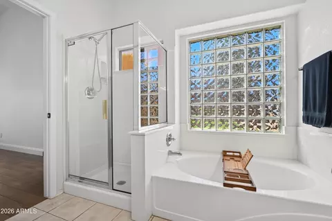 Bath - 613 E Devon Dr, Gilbert, AZ 85296 photo 2 of 3