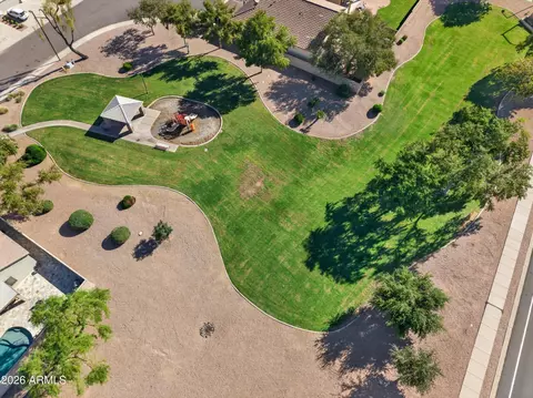 View/Area - 613 E Devon Dr, Gilbert, AZ 85296 photo 7 of 7