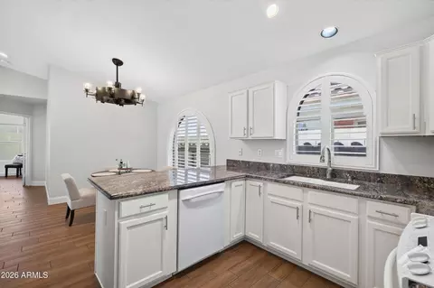 Kitchen - 613 E Devon Dr, Gilbert, AZ 85296 photo 4 of 5