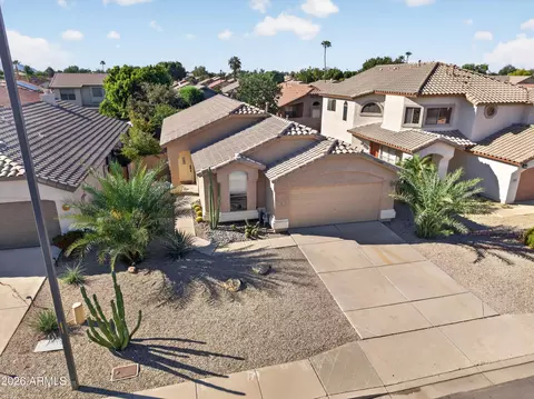 View/Area - 613 E Devon Dr, Gilbert, AZ 85296 photo 2 of 7