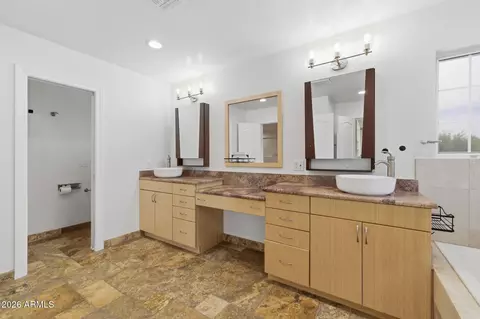 Bath - 2263 E Riverdale St, Mesa, AZ 85213 photo 3 of 7