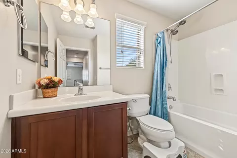 Bath - 2240 W Davis Rd, Phoenix, AZ 85023 photo 3 of 3