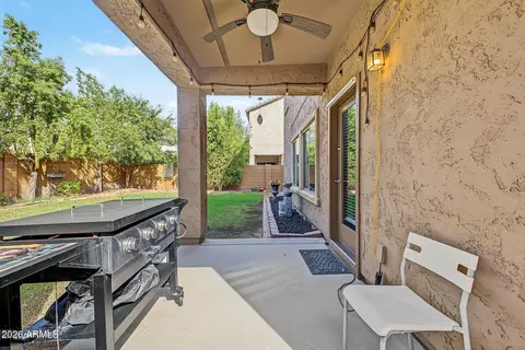 Exterior - 2240 W Davis Rd, Phoenix, AZ 85023 photo 4 of 10