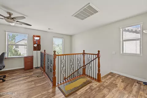 Entry Way - 2240 W Davis Rd, Phoenix, AZ 85023 photo 3 of 4