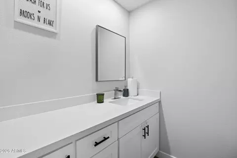 Bath - 4470 E Belleview St, Phoenix, AZ 85008 photo 1 of 3