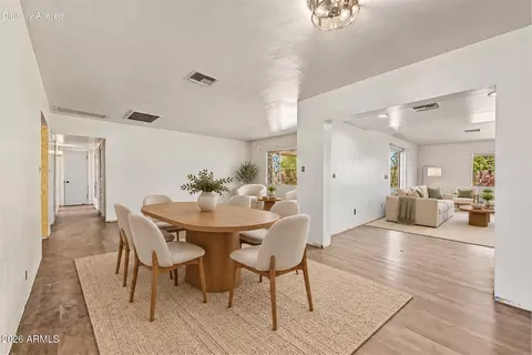 Dining - 2040 W Northview Ave, Phoenix, AZ 85021 photo 7 of 9