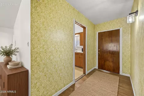Entry Way - 2040 W Northview Ave, Phoenix, AZ 85021 photo 2 of 5