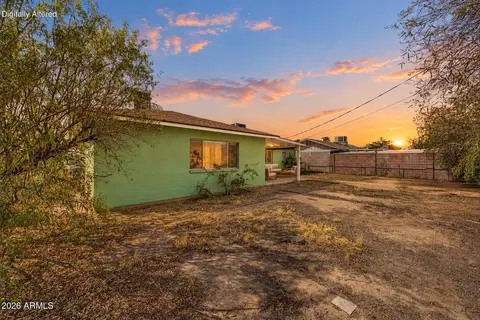 Exterior - 2040 W Northview Ave, Phoenix, AZ 85021 photo 8 of 9