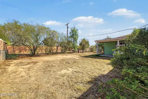 Exterior - 2040 W Northview Ave, Phoenix, AZ 85021 photo 5 of 9