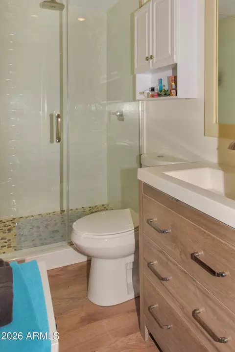 Bath - 3520 E Thunderbird Rd, Phoenix, AZ 85032 photo 1 of 2