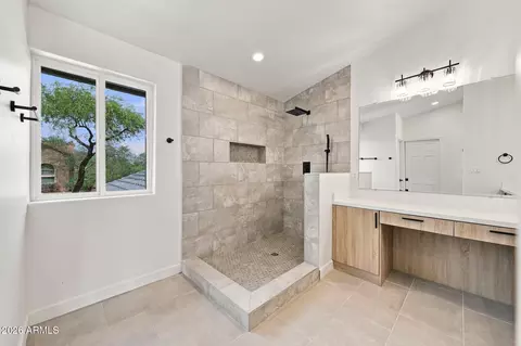 Bath - 3307 E Coconino St, Phoenix, AZ 85044 photo 5 of 12