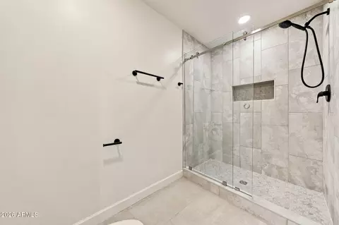 Bath - 3307 E Coconino St, Phoenix, AZ 85044 photo 4 of 12