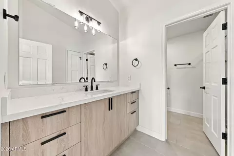 Bath - 3307 E Coconino St, Phoenix, AZ 85044 photo 3 of 12