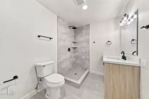 Bath - 3307 E Coconino St, Phoenix, AZ 85044 photo 12 of 12