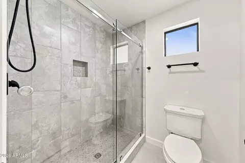 Bath - 3307 E Coconino St, Phoenix, AZ 85044 photo 2 of 12