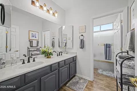 Bath - 15236 S 16th Ave, Phoenix, AZ 85045 photo 3 of 3